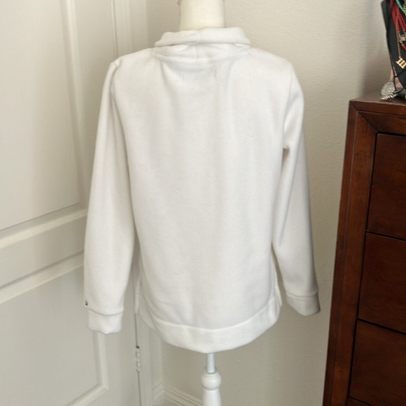 Tommy Hilfiger white women’s faux fur 100% polyester sweater Size M - Picture 2 of 7